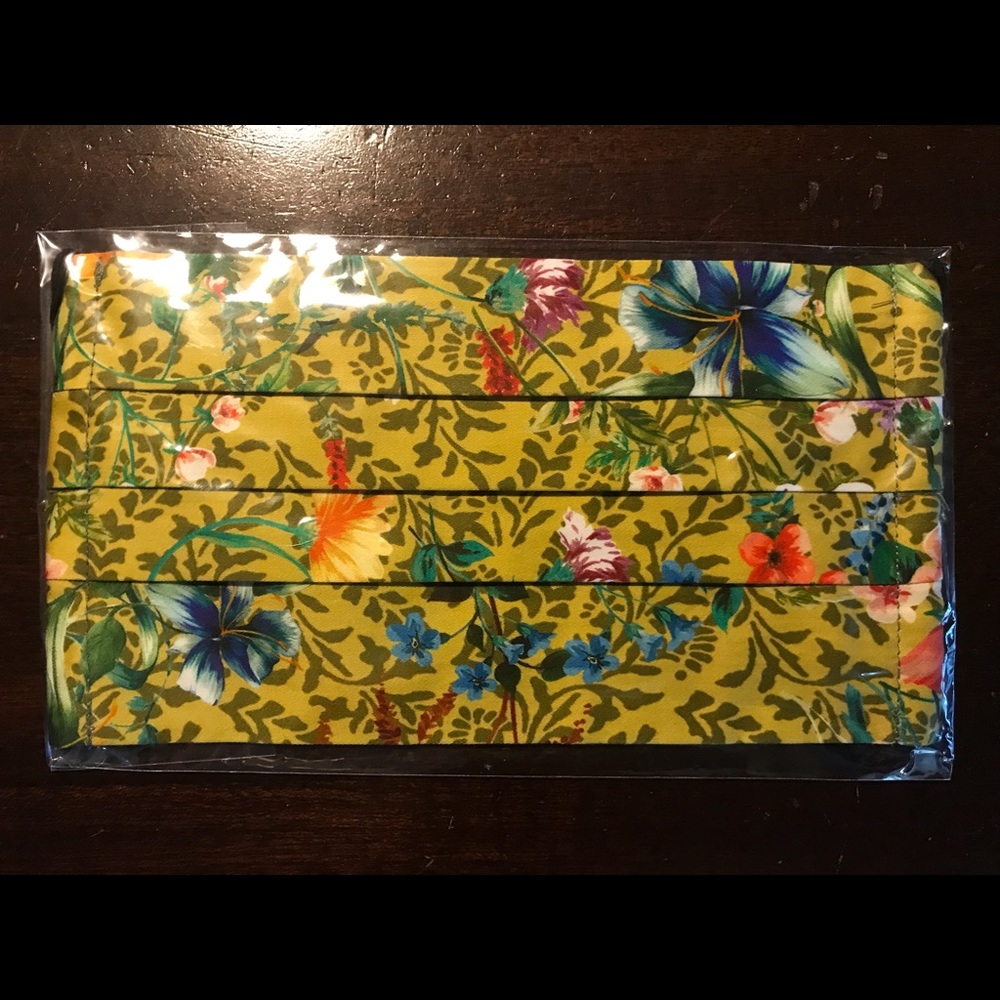 Johnny Was pleated sateen/cotton mask. Pocket for filter. Adult size brand new! - Picture 2 of 5